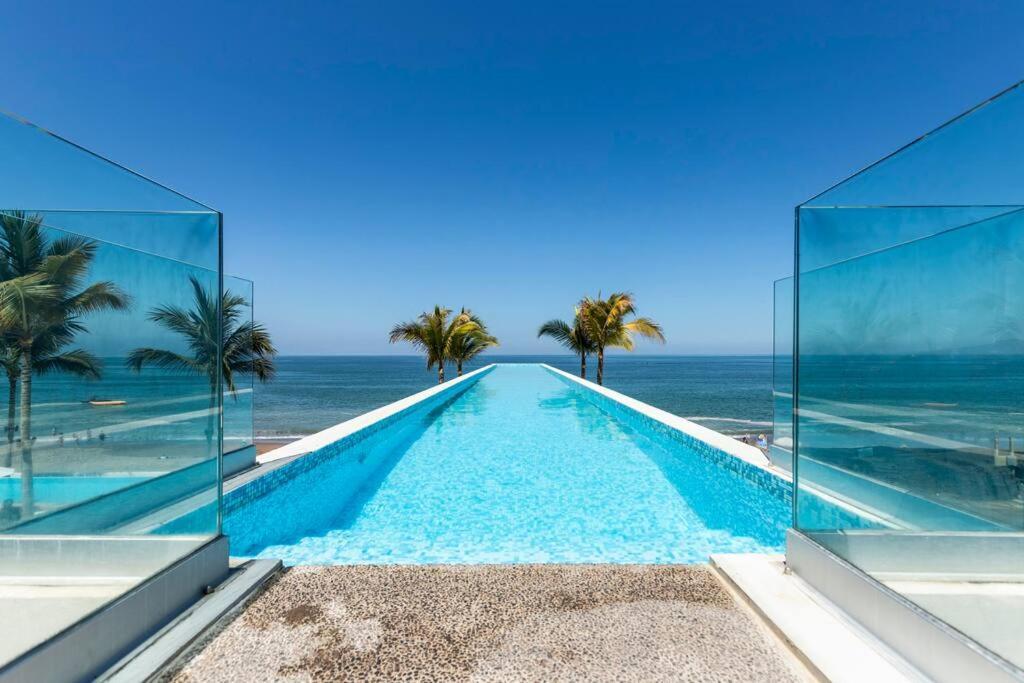 Harbor 7010 By Moikkarentals Beachfront 600Mb Wifi Puerto Vallarta Exterior photo