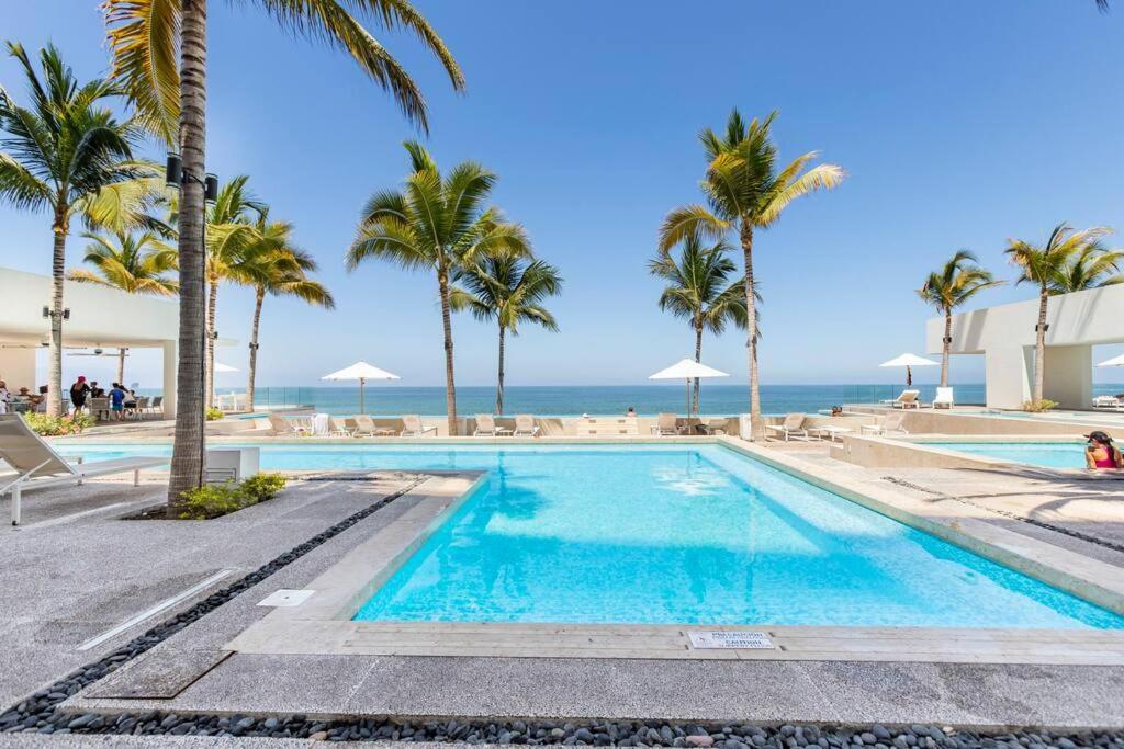 Harbor 7010 By Moikkarentals Beachfront 600Mb Wifi Puerto Vallarta Exterior photo